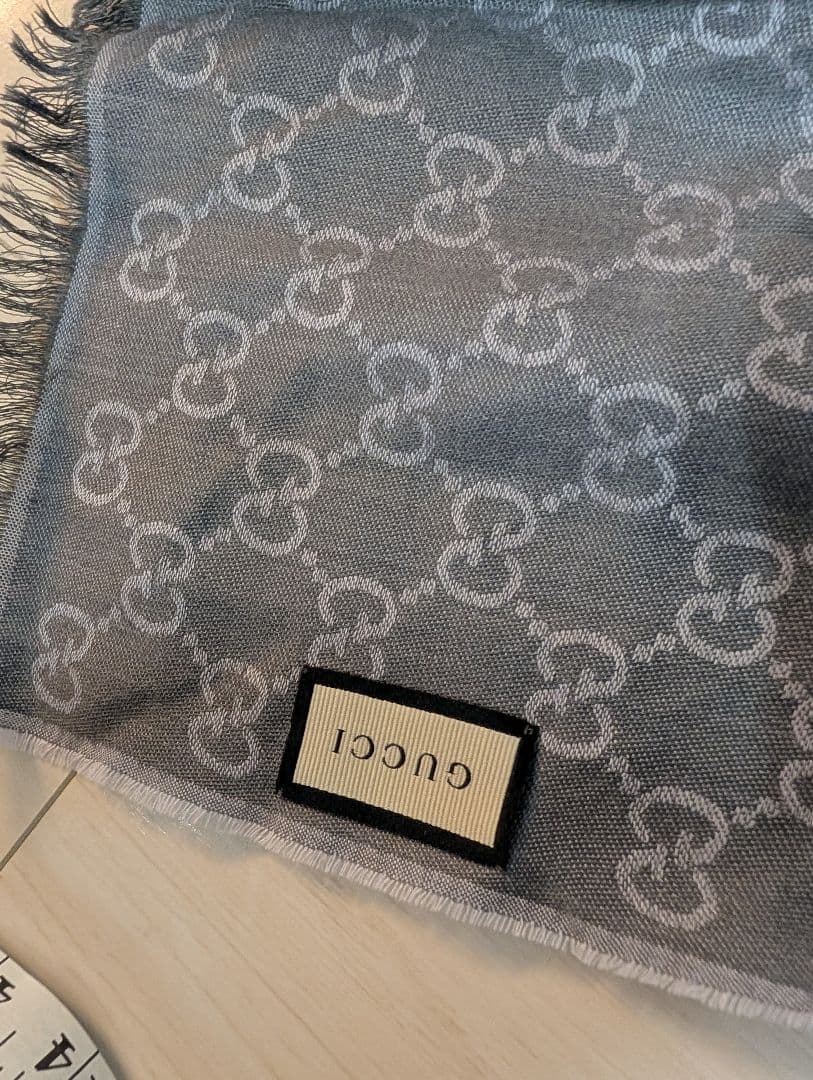 グッチ　ストール　グレー