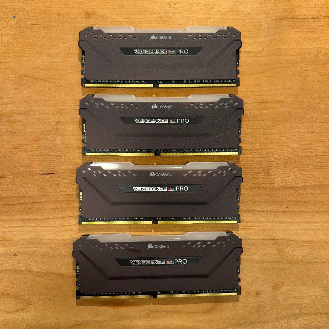 Corsair DDR4 3200MHz 32GB × 4枚