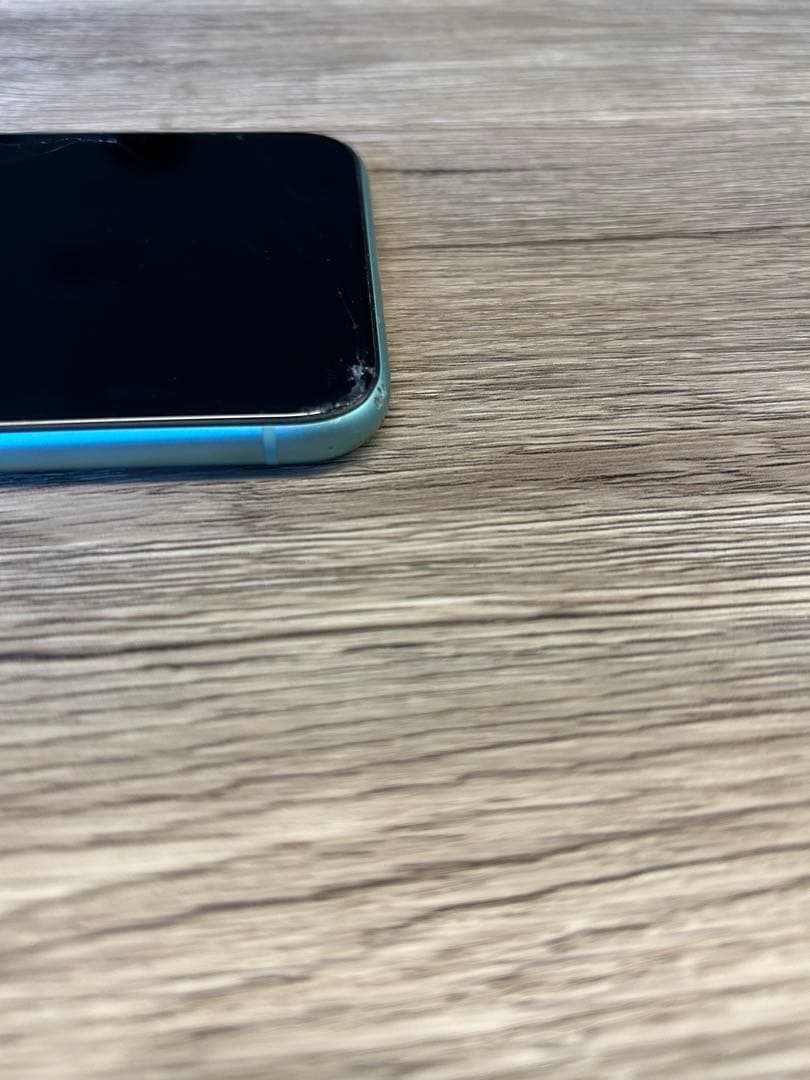 iPhone11 本体　バッテリー　89%