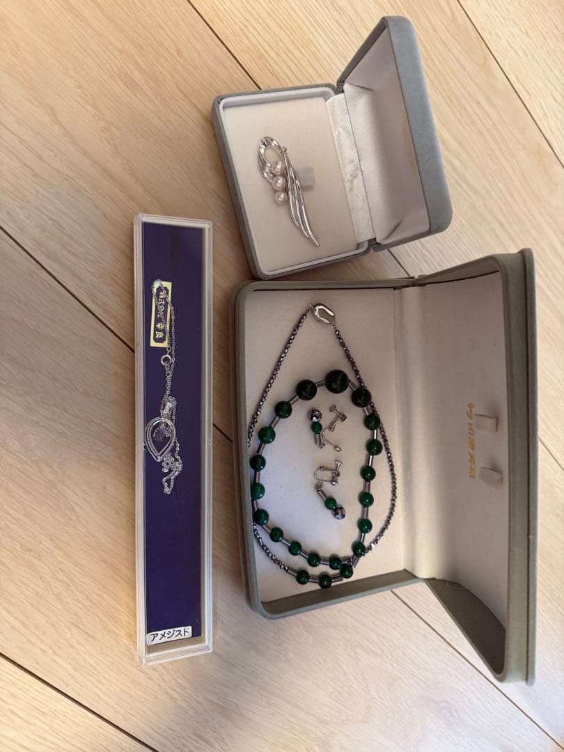 T*a様 アクセサリーセット　遺品整理