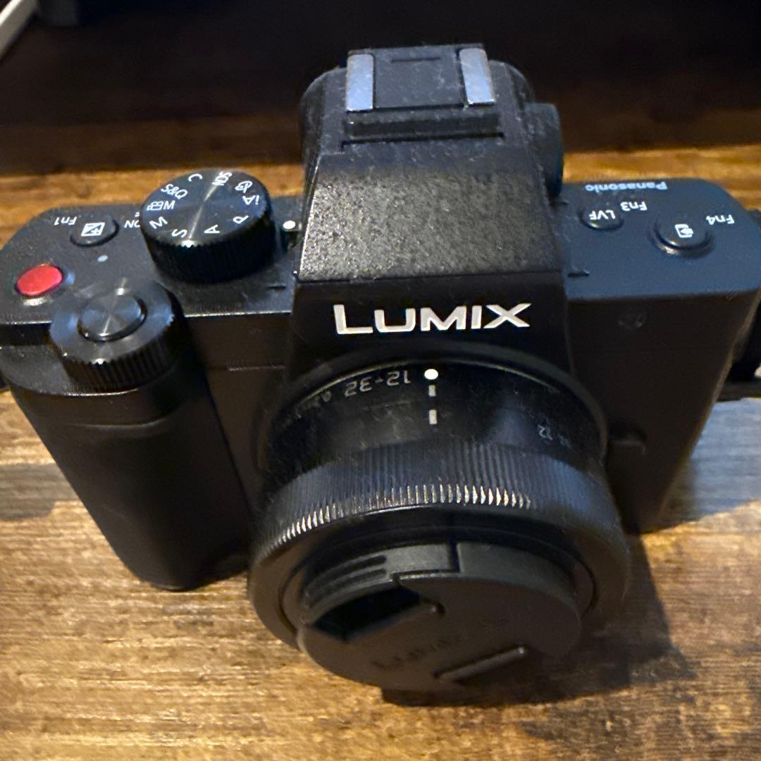 z*n様 LUMIX DC-G100D ミラーレスカメラ ブラック