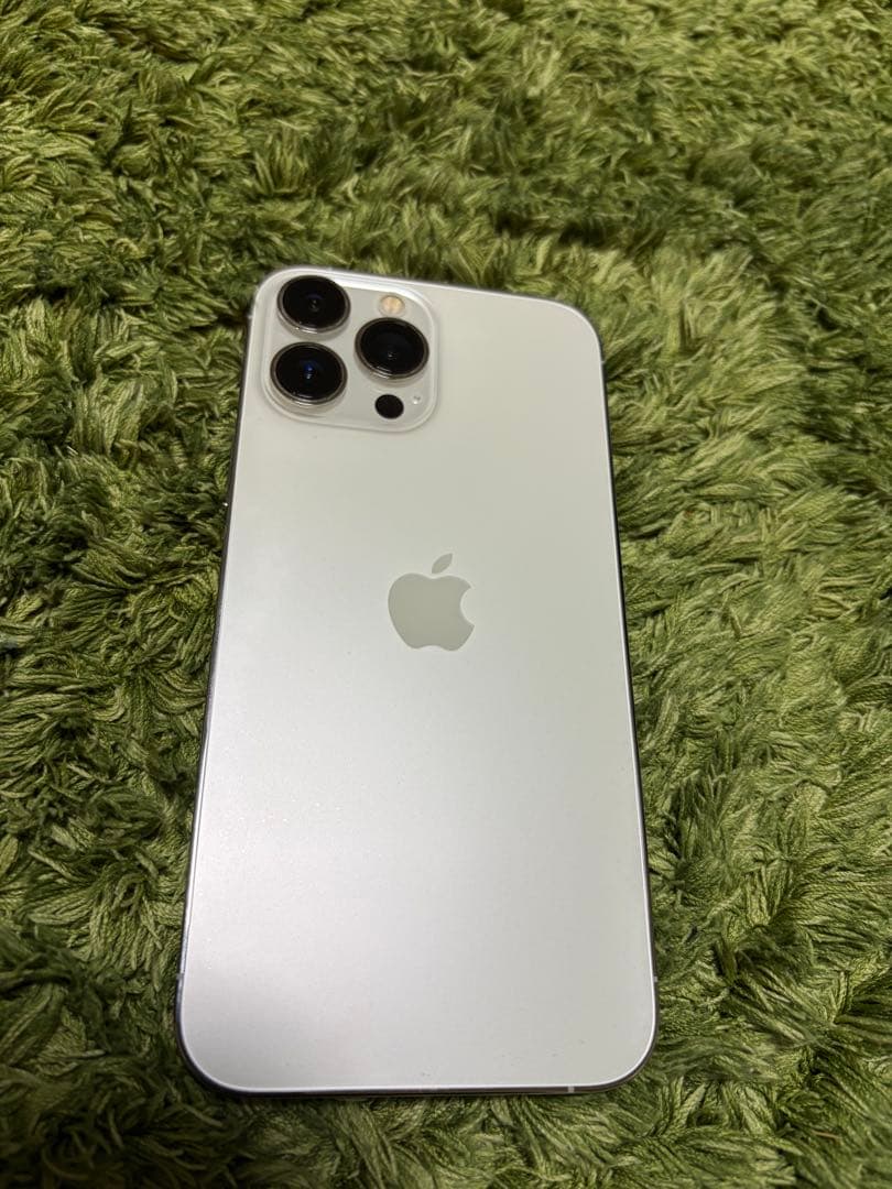 Apple iPhone 13 Pro Max シルバー