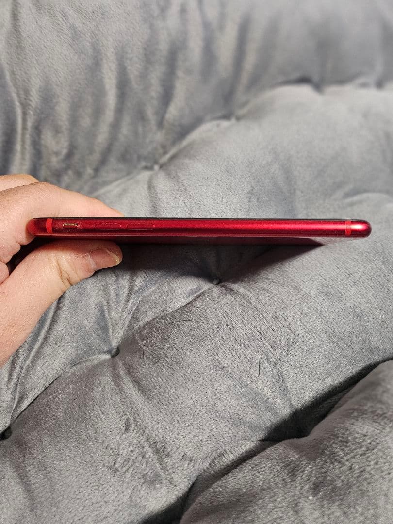 iPhone SE2 第2世代　赤