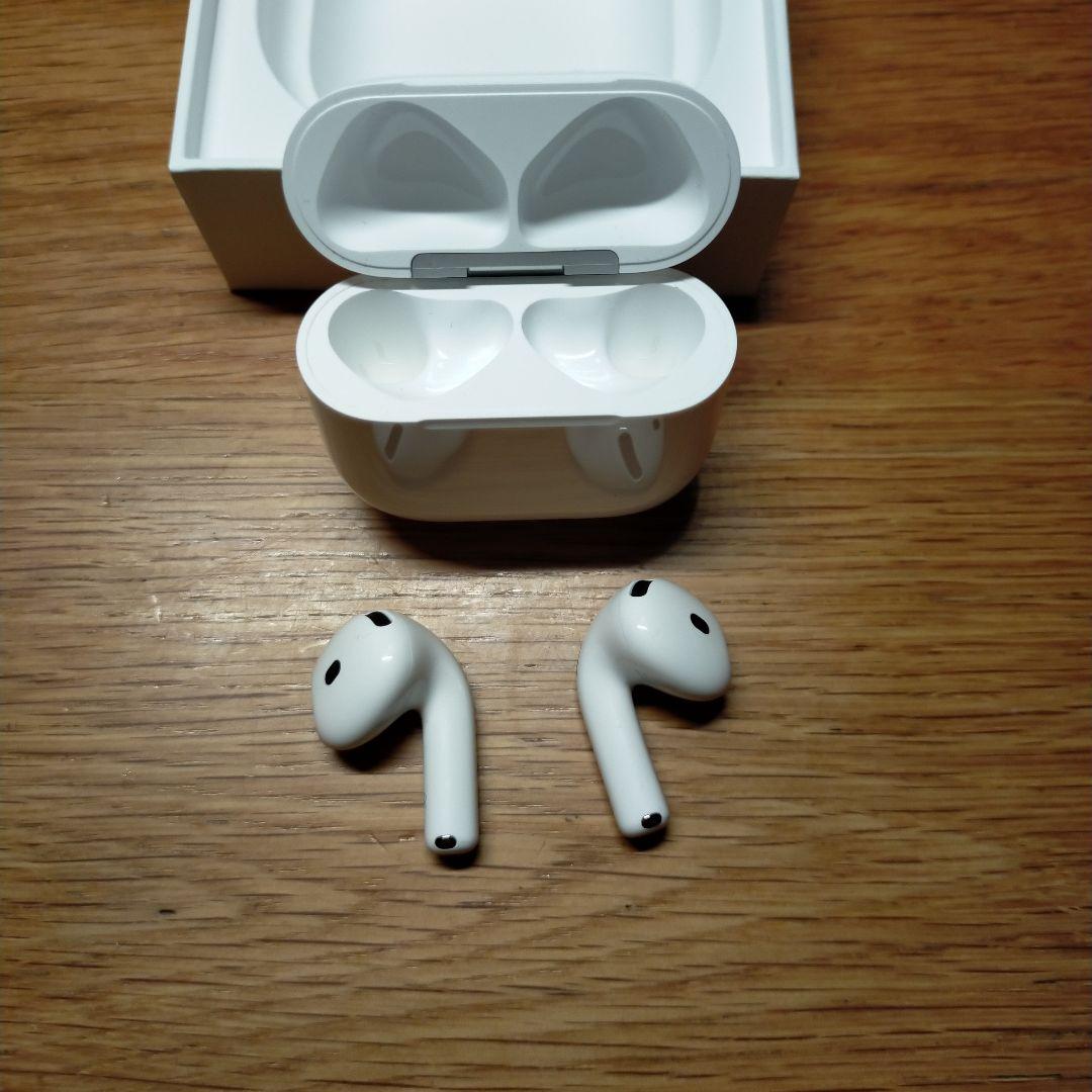 AirPods 4 MXP63J/A　美品