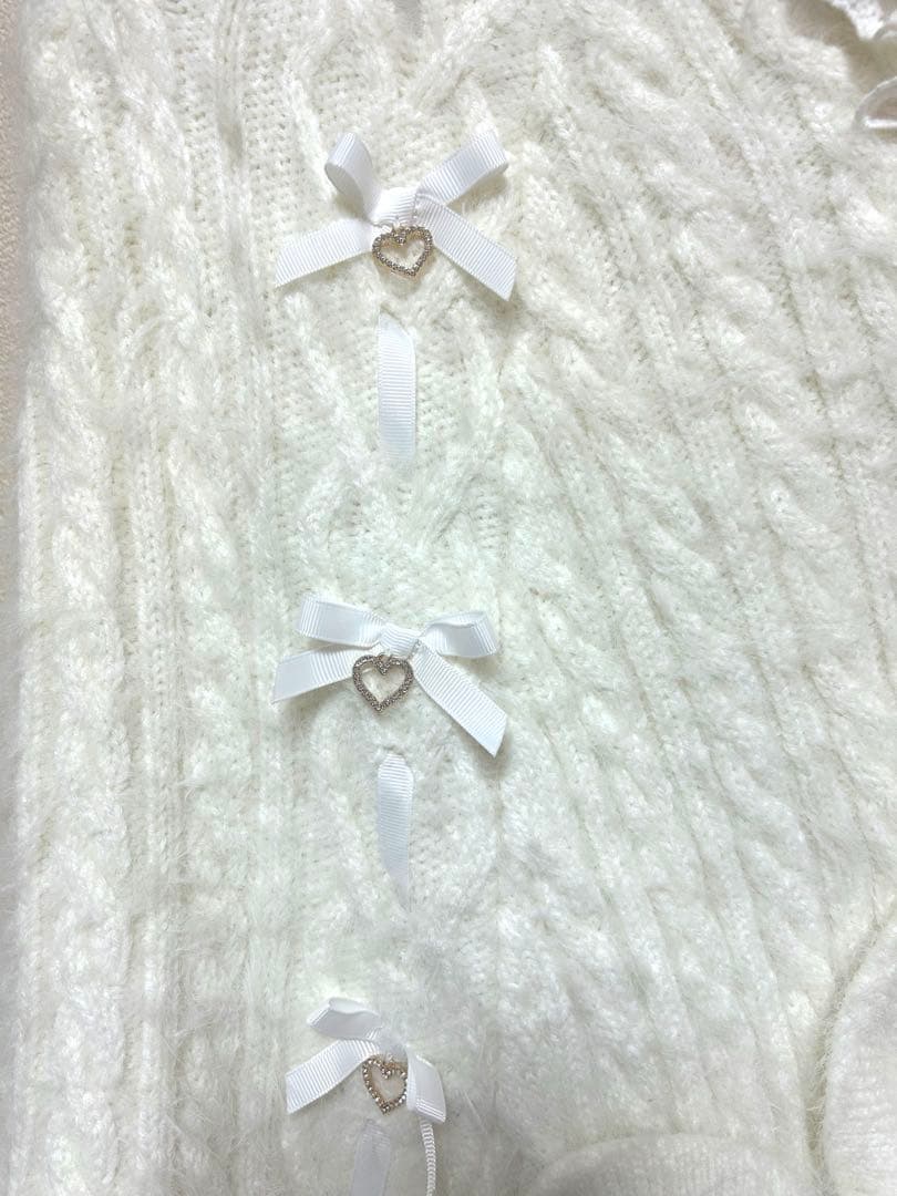 LIZLISA リズリサ ポンポンリボンニットファーポンチョ　ホワイト