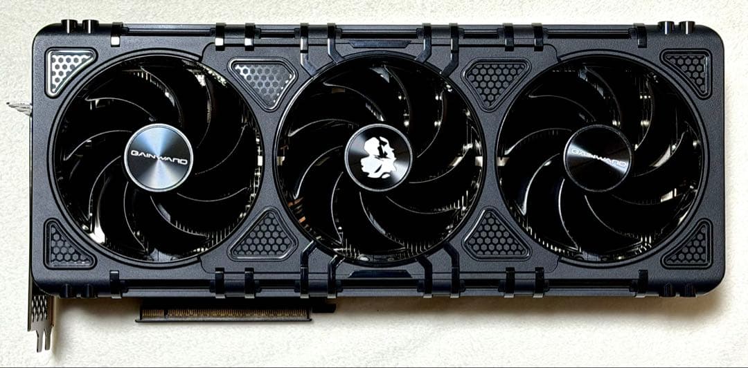 GAINWARD RTX 5070Ti PHANTOM 16GB ほぼ新品