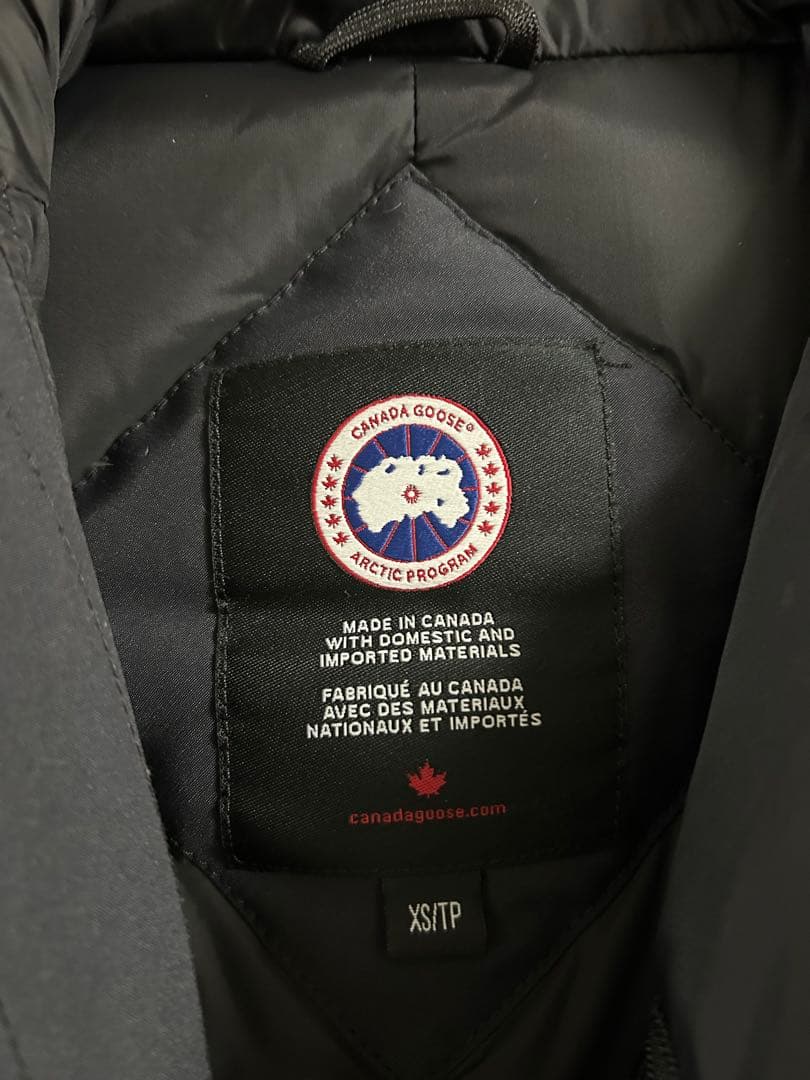   ダウンジャケット ブラック XS/TP