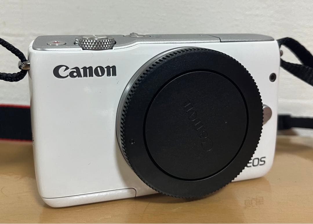 【美品】Canon EOS M10 ミラーレス