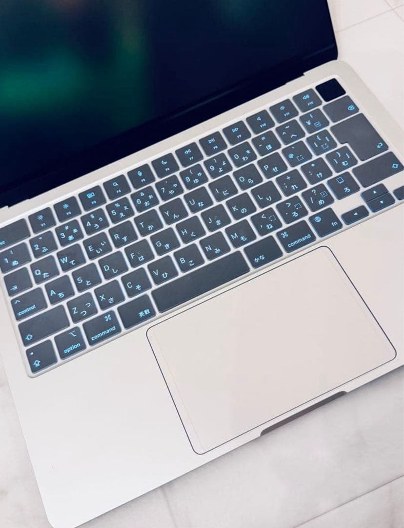 R*i様 MacBookAir M2 512GB 極美品 バッテリー98%