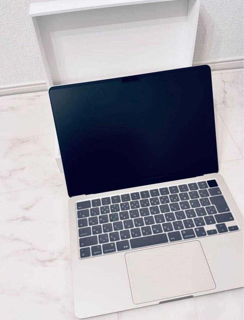 R*i様 MacBookAir M2 512GB 極美品 バッテリー98%