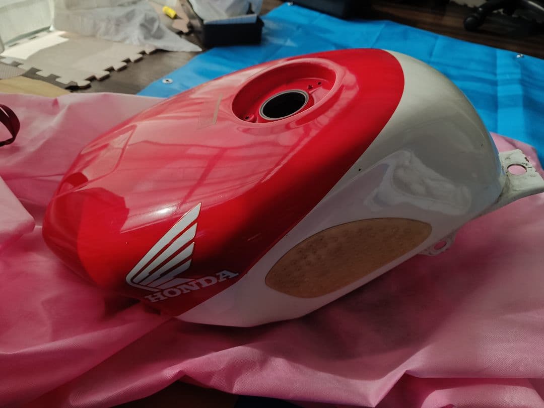 MC21 フューエルタンク　ガソリン ホンダ　 NSR250 赤白　内部はキレイ