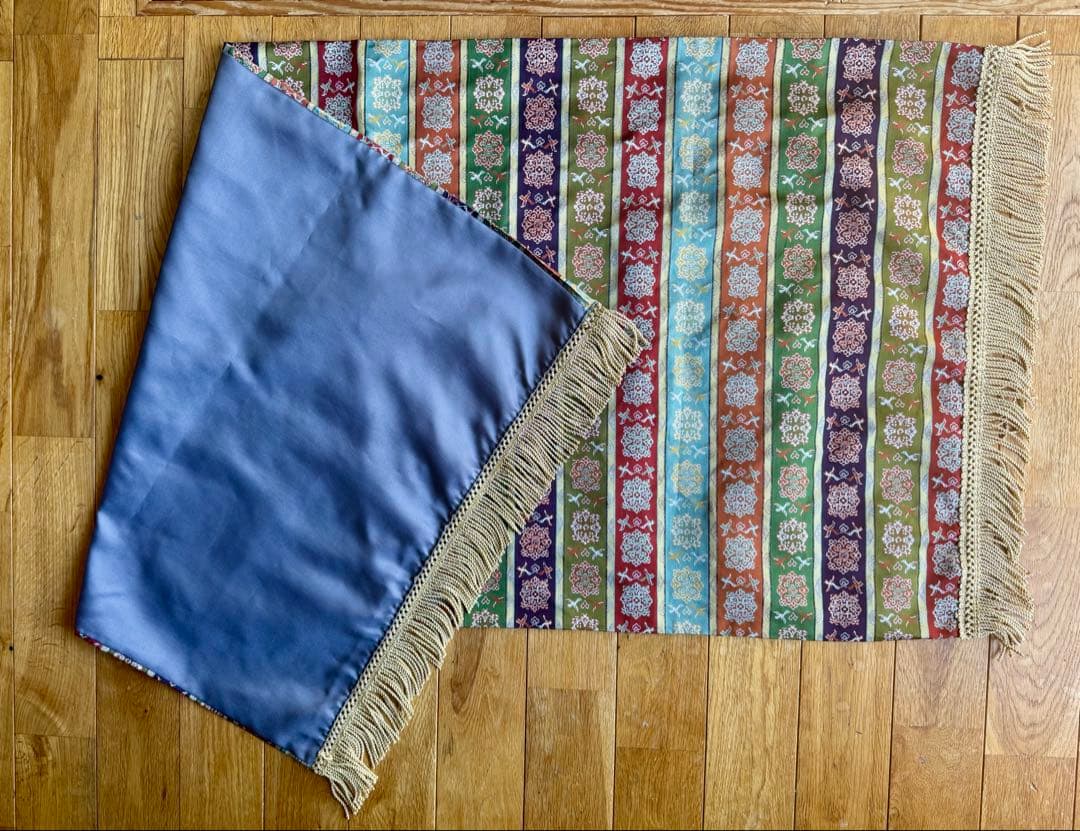 龍村美術織物　美しいテーブルクロス•タペストリー　絹（シルク）100%