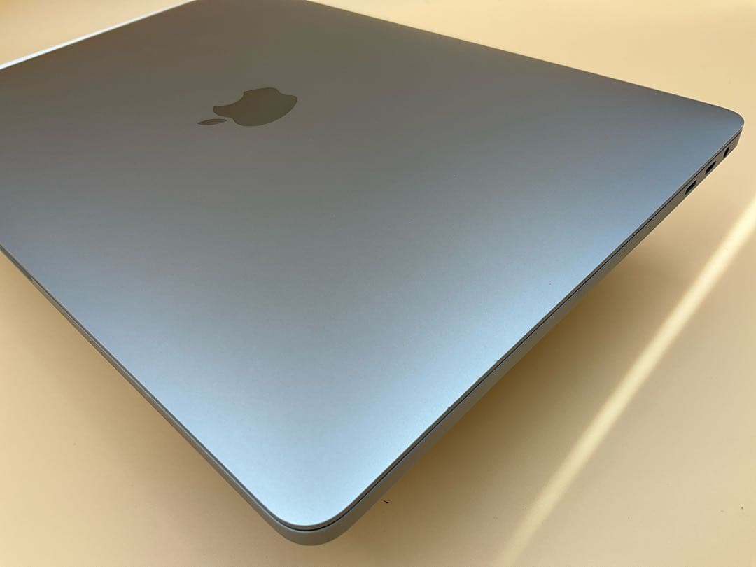 Macbook Pro 2020 13インチ Core-i7 32GB/1TB