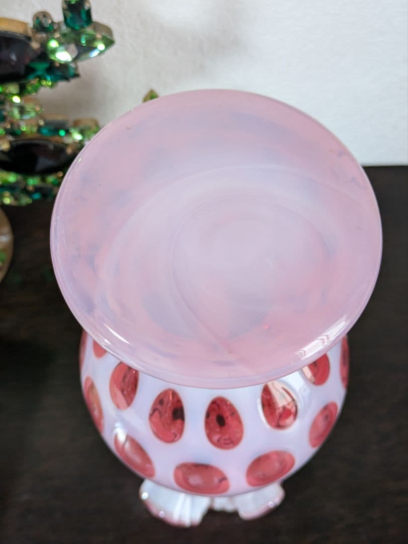 フェントン ドット ピンクガラス フリル付きフラワーベース