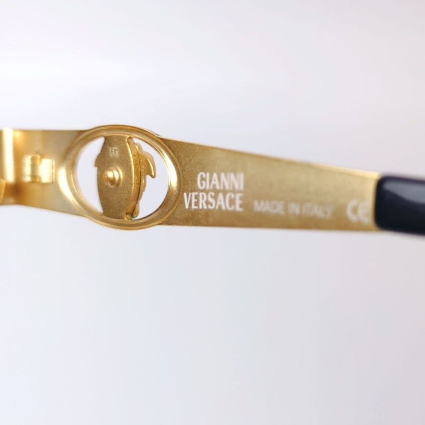 VERSACE　サングラス　メデューサ　ゴールド　細工　レディース