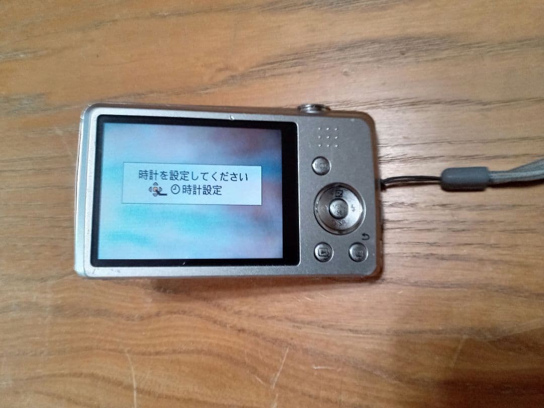 Panasonic LUMIX DMC-FH6 シルバー【通電確認済み】