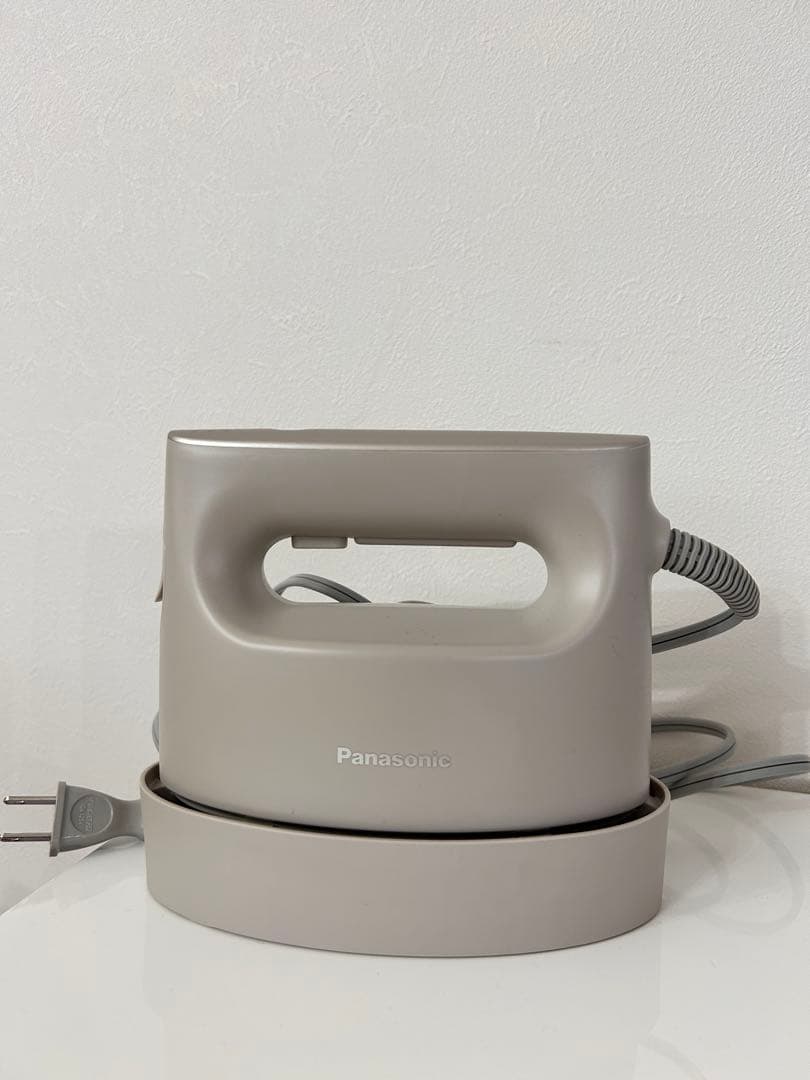 【美品】Panasonic NI-FS790-C スチームアイロン　ベージュ