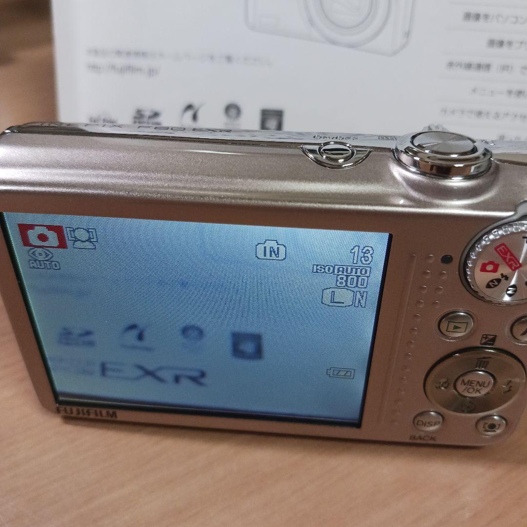 【美品】FUJIFILM FinePix F80EXR デジカメ シルバー