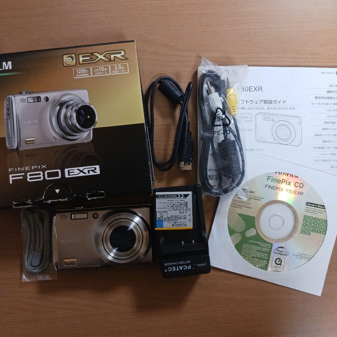 【美品】FUJIFILM FinePix F80EXR デジカメ シルバー