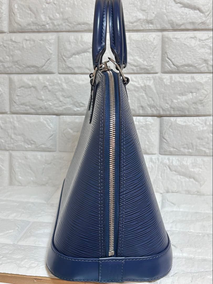 【美品】LOUIS VUITTON エピ　アルマ　ハンドバッグ　南京錠　鍵付き