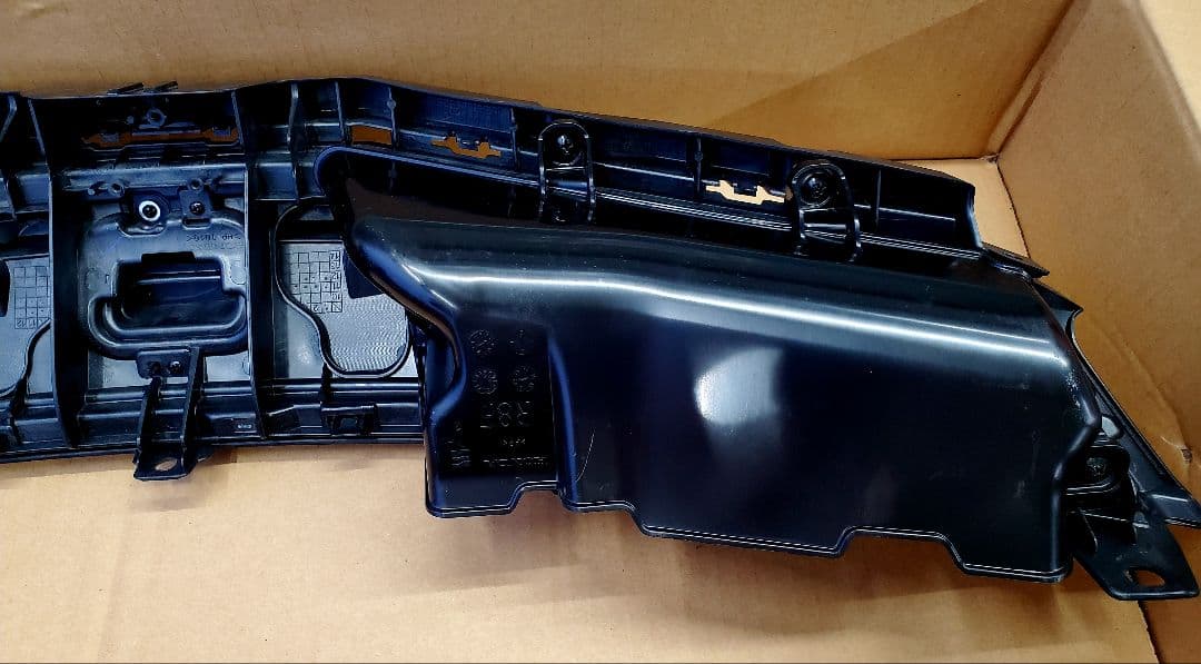 HONDA 純正 フィットシャトル HV ハイブリッド フロントグリル 新品