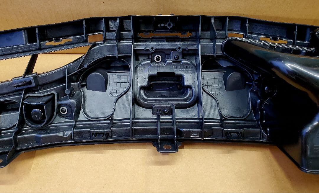 HONDA 純正 フィットシャトル HV ハイブリッド フロントグリル 新品