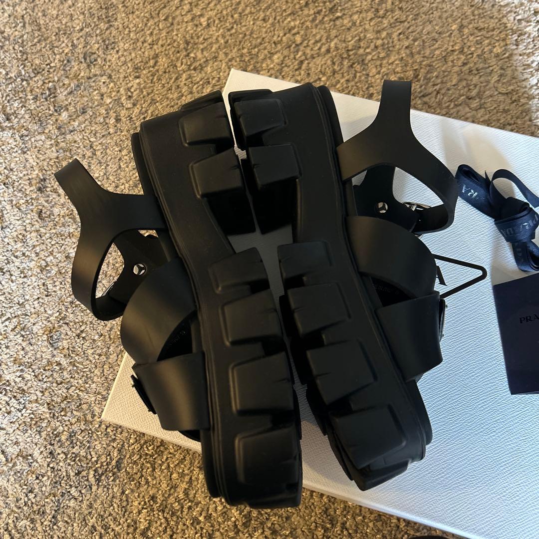 Prada プラダ　モノリス　ラバー　サンダル　黒　39