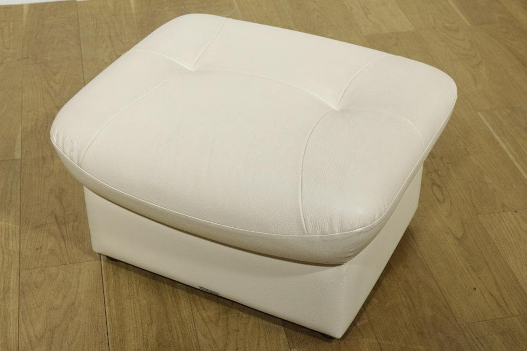 ラ*ー様 カリモク★CHITANO★オットマン★スツール★Z12126Z922★