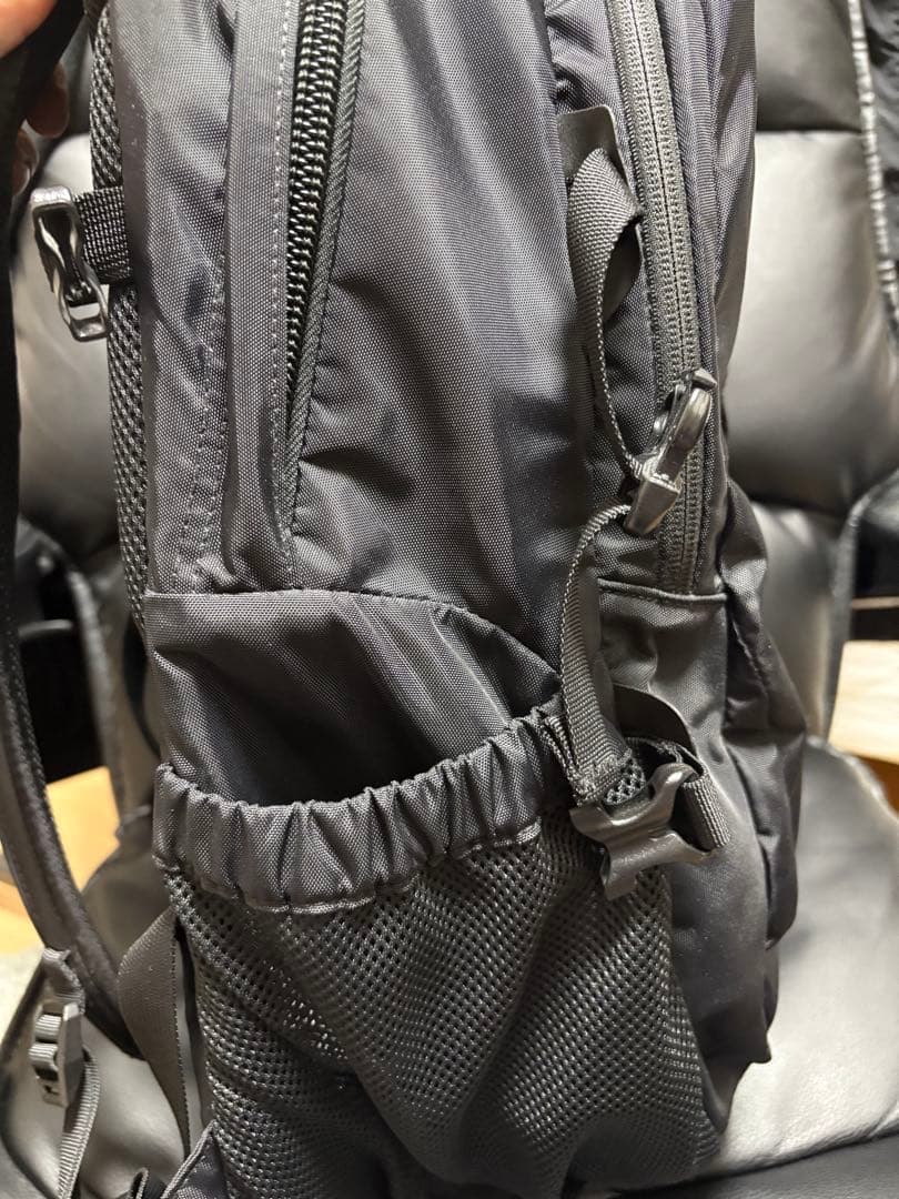 THE NORTH FACE ブラック リュックHOT SHOT