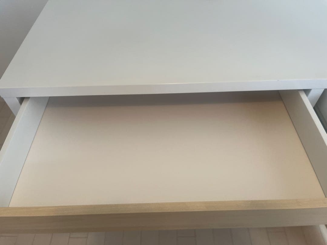 IKEA MICKE 廃盤色