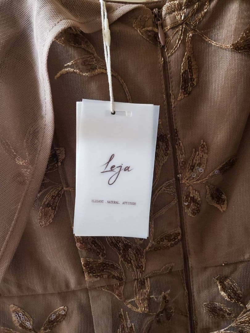 【現行品】レジャ　Aライン　マーメイド　シースルー　透け感　肌見せ ラメ