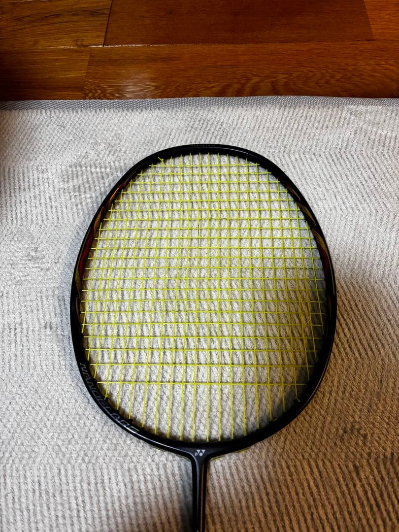 YONEX ナノフレア800 4U5【廃盤品】
