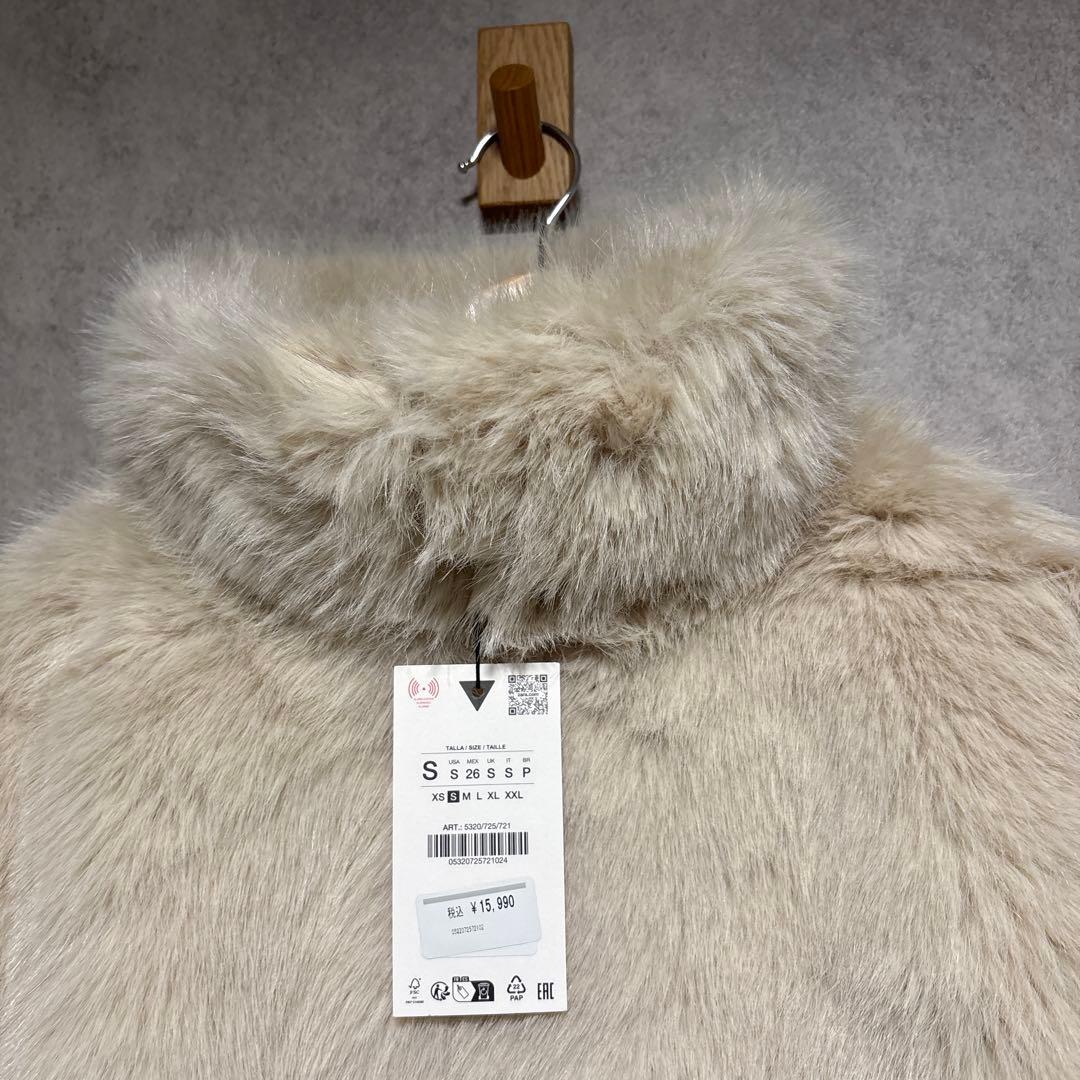 ZARA ザラ ショートフェイクファーコート S