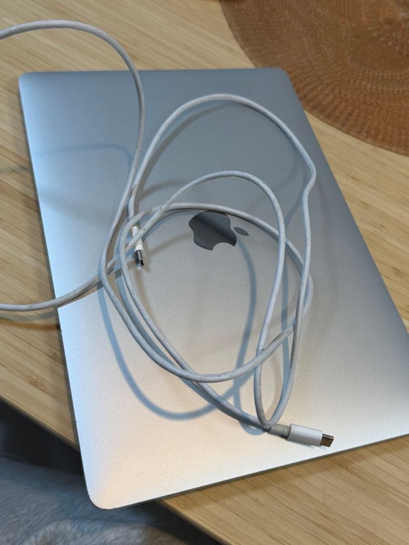 MacBook air M1 2020 ジャンク品　OS起動なし