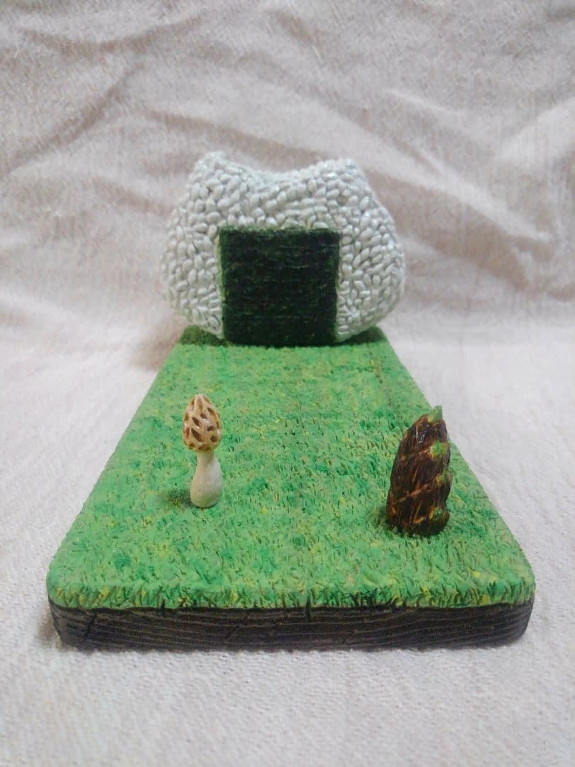 木彫りのデブ猫ボスの置物