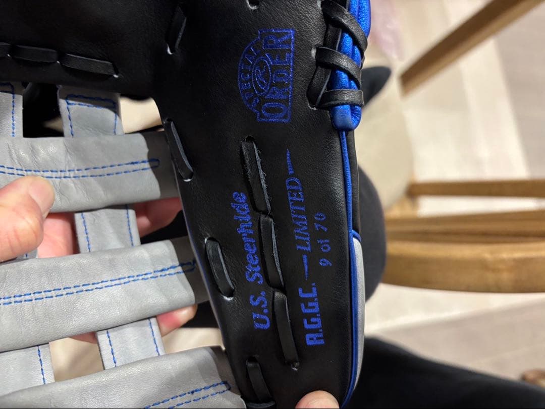 carpprideローリングス　鈴木誠也モデル