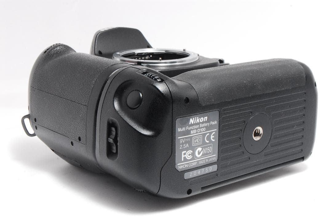 Nikon D100 + 18-55mm｜バッテリーグリップ付