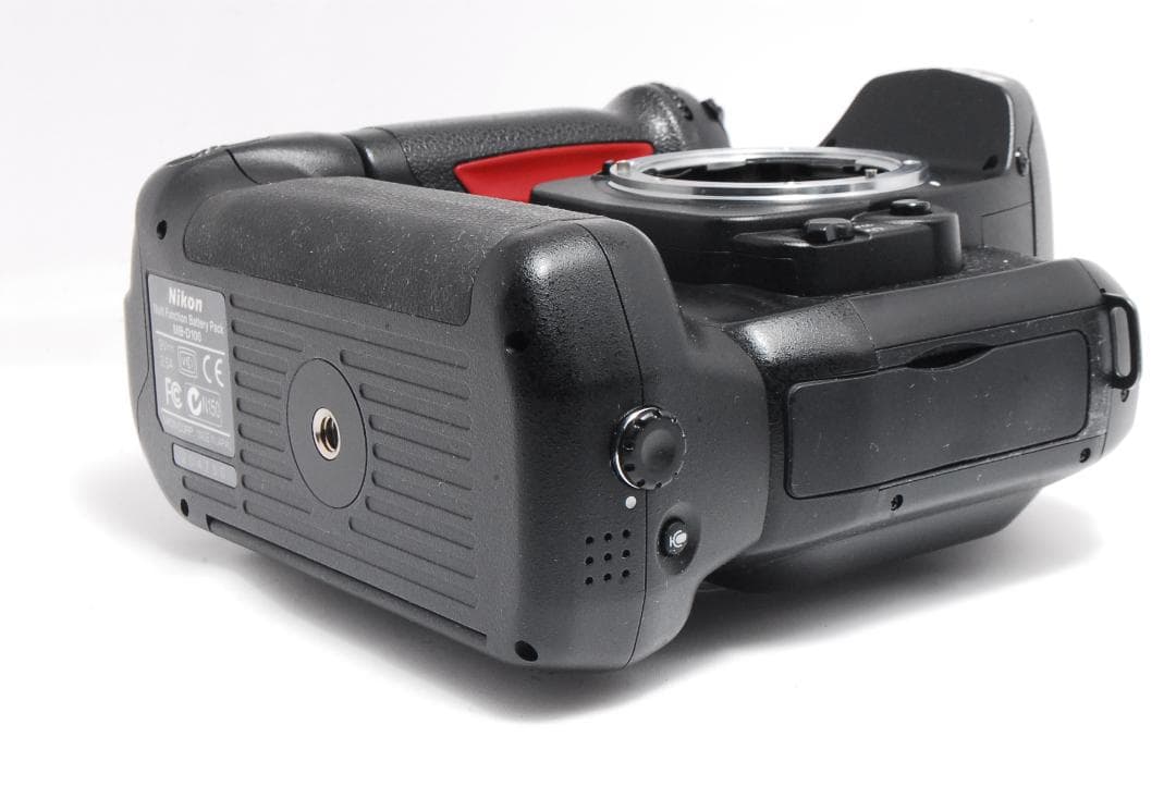 Nikon D100 + 18-55mm｜バッテリーグリップ付