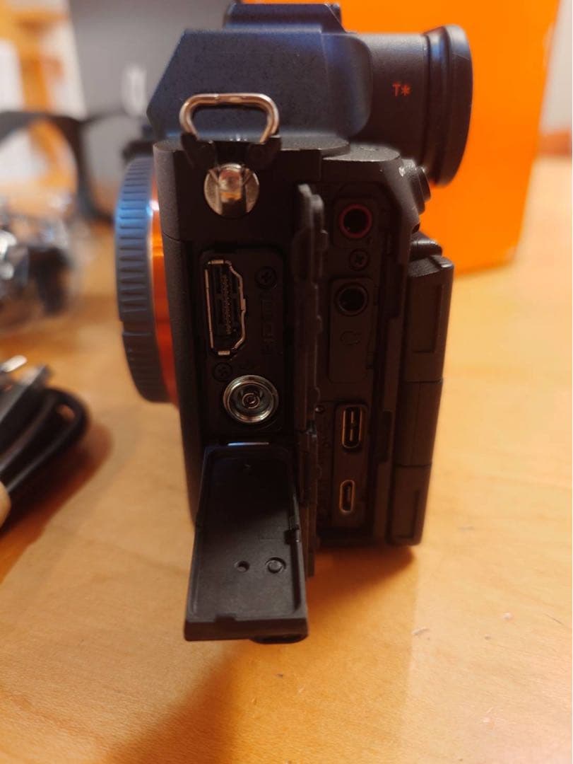 【中古】美品！SONY α7R V ミラーレス一眼 本体と付属品