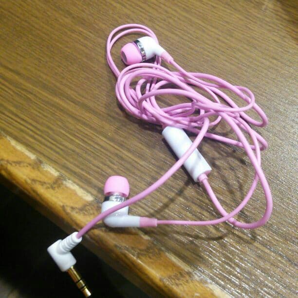 イヤフォン(ピンク）