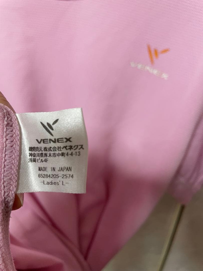 ベネクス　Tシャツ