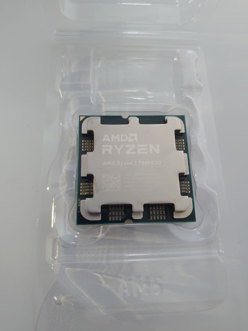 AMD Ryzen 7 7800x3D 中古品