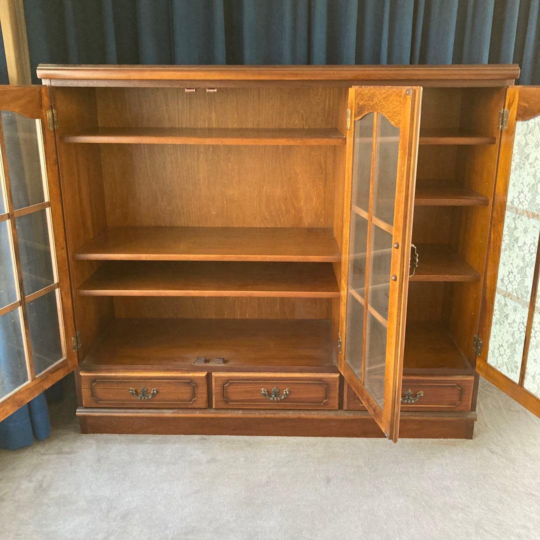 カリモク食器棚