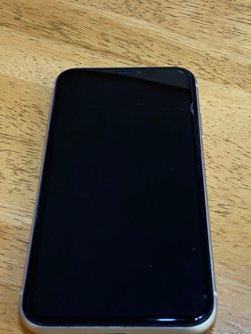 ま*ん様 Apple iPhone 11 ホワイト ゴールドフレーム