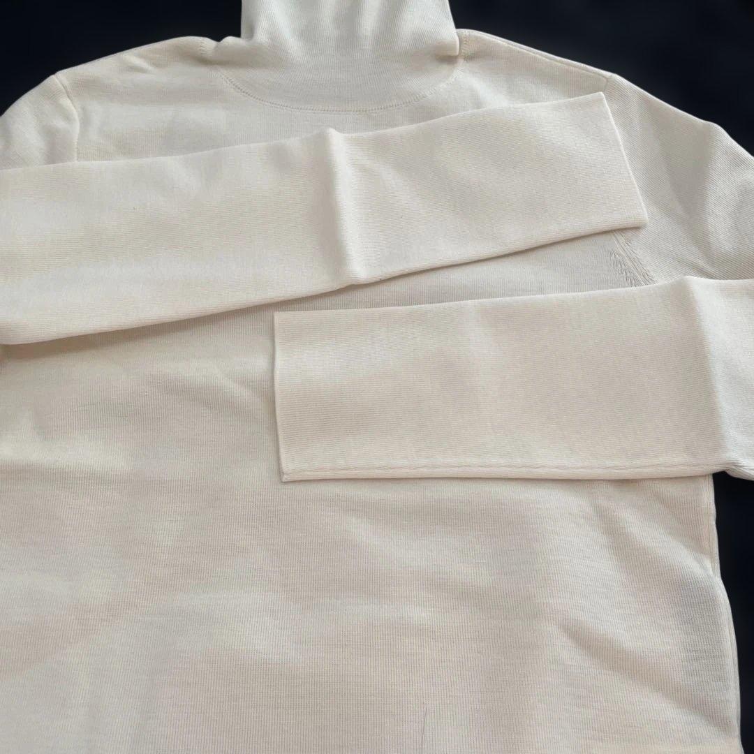 FOXY アイボリー ハイネック長袖　38