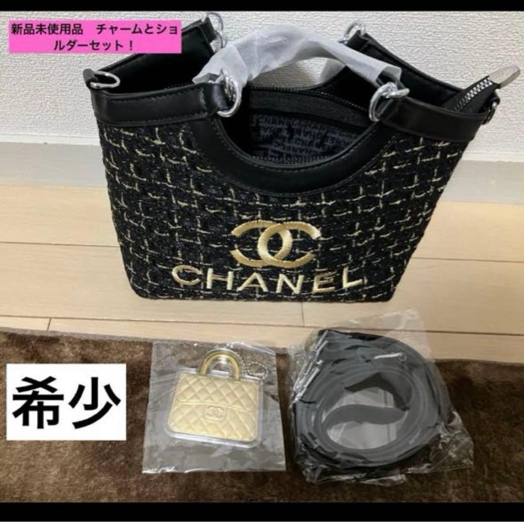 希少　ラスト2点！CHANEL ロゴ入りノベルティトートバッグ