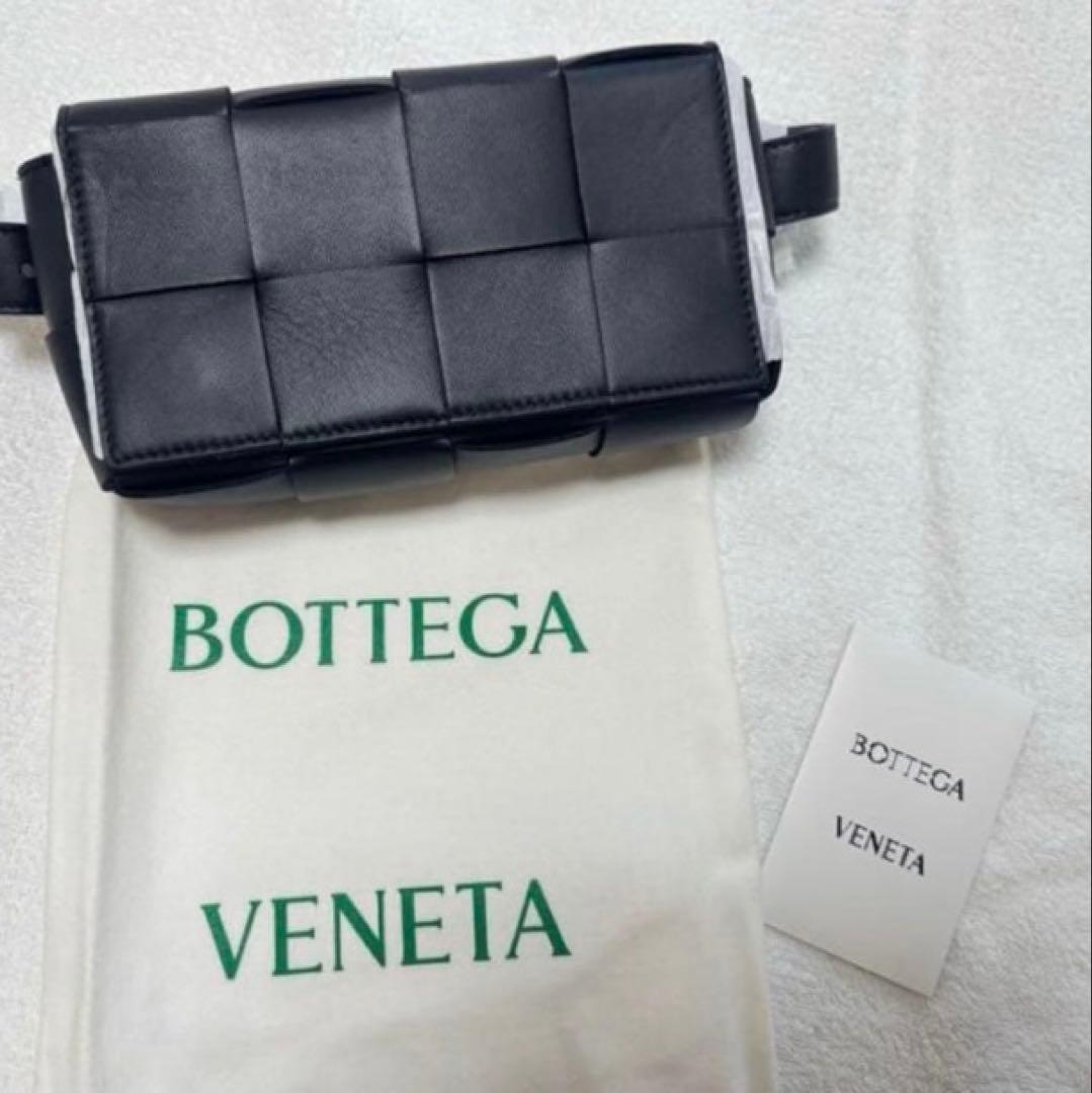 【美品】BOTTEGA VENETA ボッテガヴェネタ ボディバッグ668572