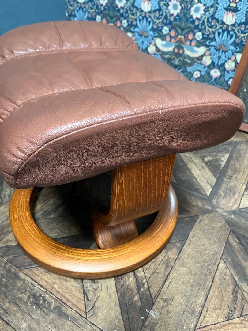 りき＊エコーネス 　オットマン フットスツール 本革 ストレスレス