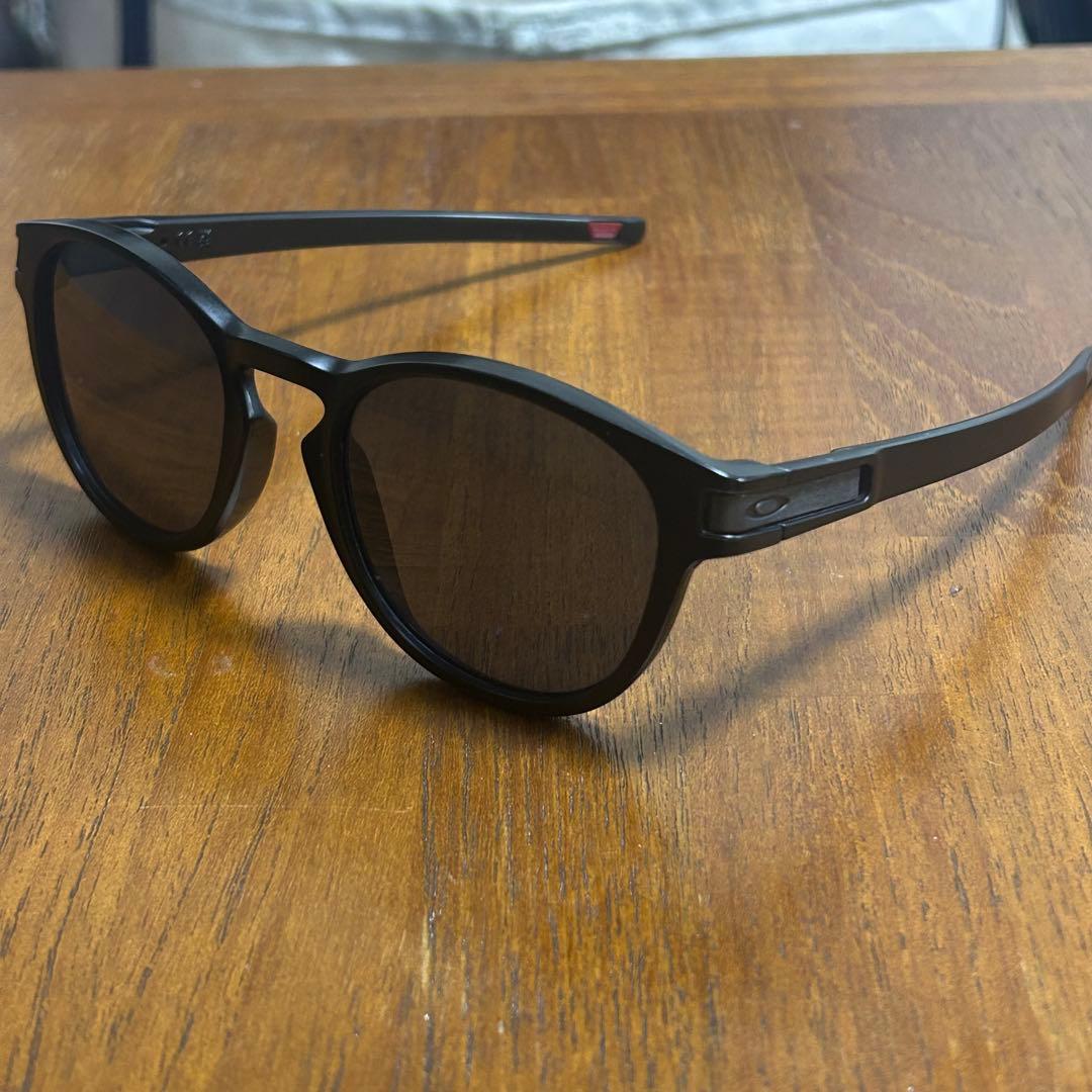 オークリー　latch ブラック ラウンド型 サングラス　プリズム　藤原ヒロシ