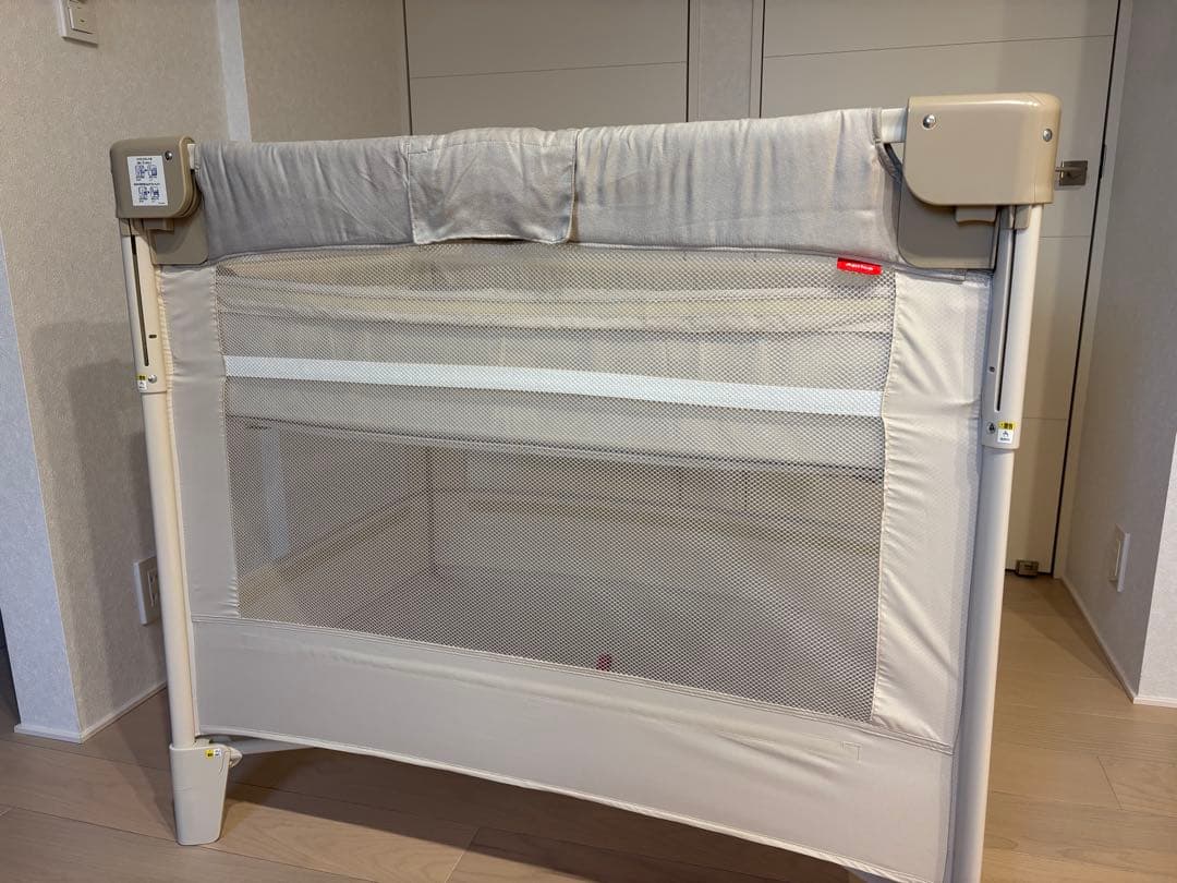 【美品】ココネルエアープラスAB（ホワイトベージュ）ベビーベッド　アップリカ